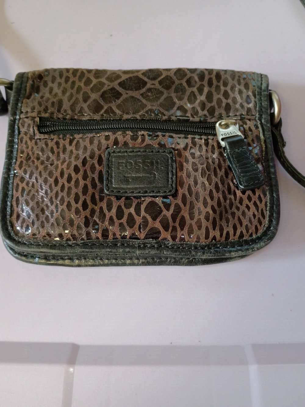 Fossil Brown Faux-Snakeskin Leather Crossbody Wallet